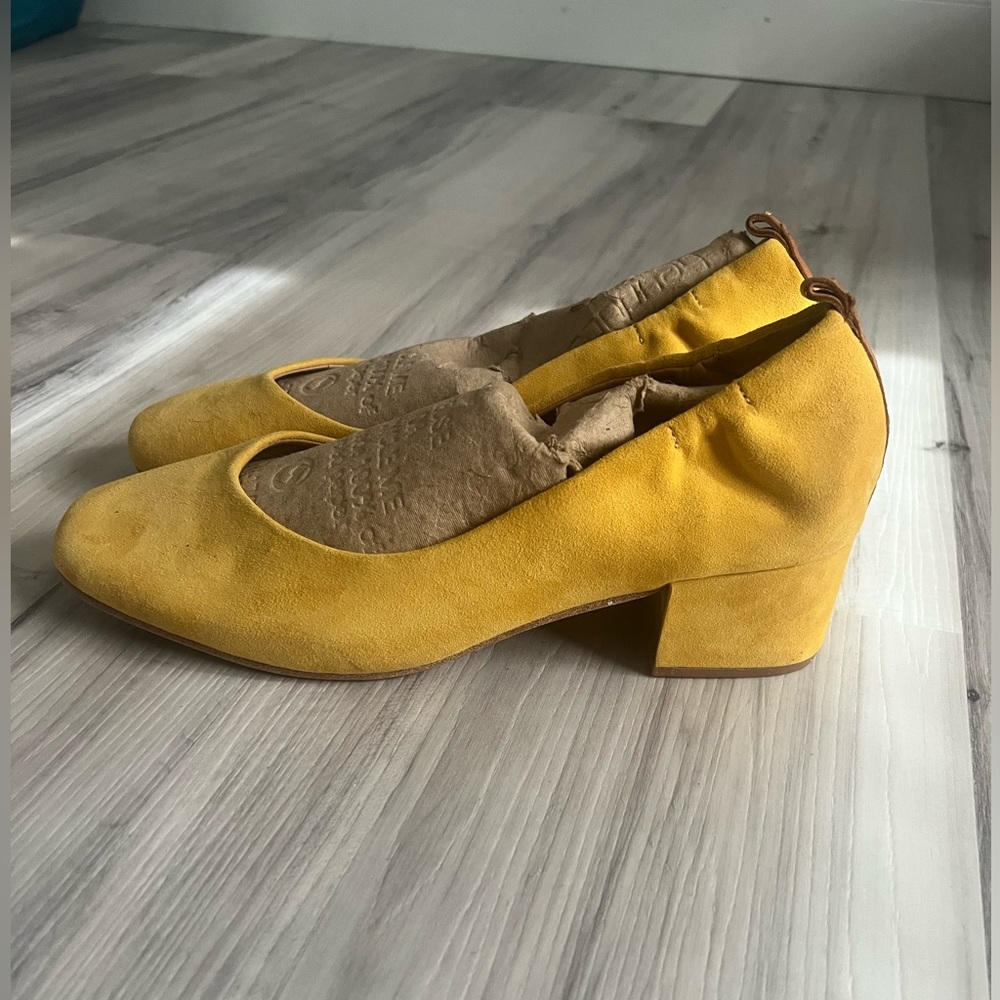 Kenneth Cole Mustard Yellow Block Heels
